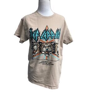 Def Leppard concert short sleeve t-shirt, size small